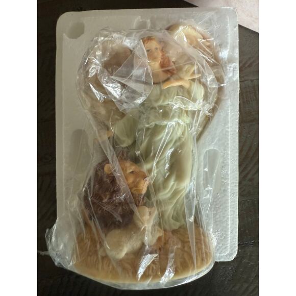 New Vintage Seraphim Classics Collectible  “Serene – Angel of Peace” #74106 - Picture 3 of 5